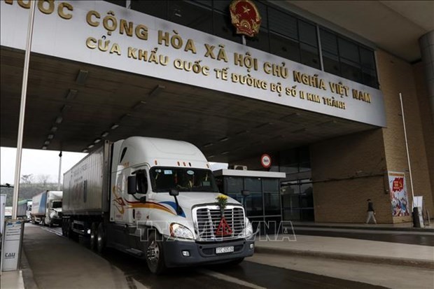 Vietnamese, Chinese firms sign cooperation document in farm produce, food