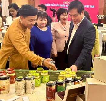 Ra mắt logo và slogan về sản xuất và tiêu dùng bền vững