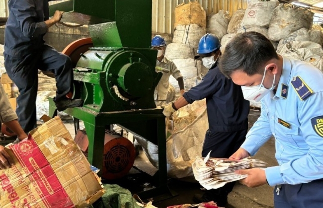 Áp lực lớn giữ ổn định thị trường dịp cuối năm