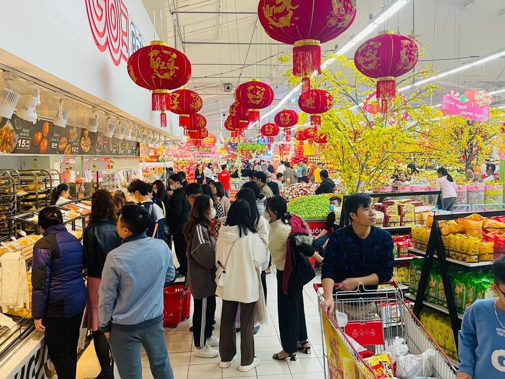 Siêu thị ngoại giảm giá tới 50% nhiều mặt hàng tết