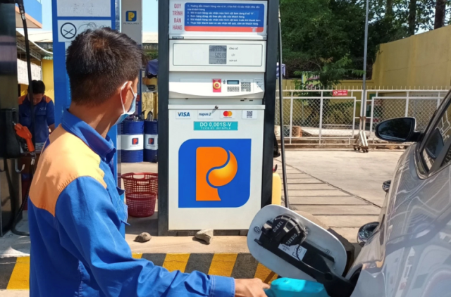 Bà Rịa - Vũng Tàu: Doanh nghiệp xăng dầu còn thờ ở với xuất hóa đơn từng lần bán hàng Bà Rịa - Vũng Tàu: Doanh nghiệp xăng dầu còn thờ ở với xuất hóa đơn từng lần bán hàng