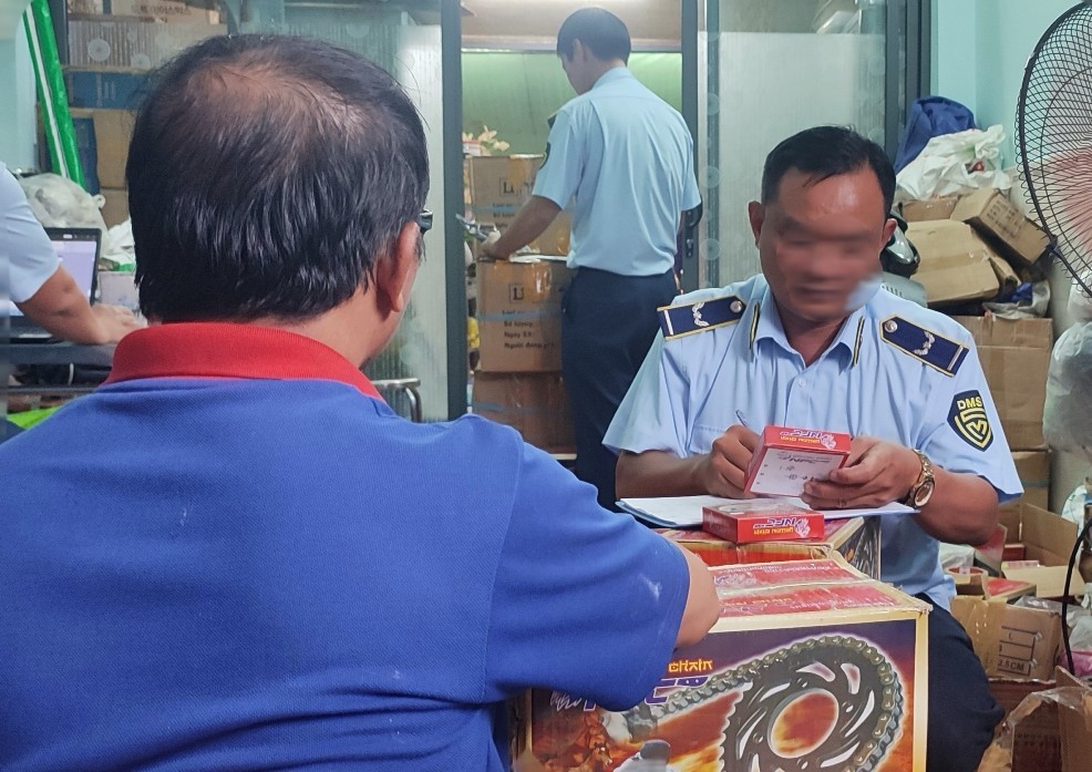 TP. Hồ Chí Minh: Liên tiếp phát hiện, xử lý hàng hóa vi phạm số lượng lớn