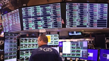 Phố Wall lao dốc khi tranh chấp Greenland gây ra đợt bán tháo toàn cầu