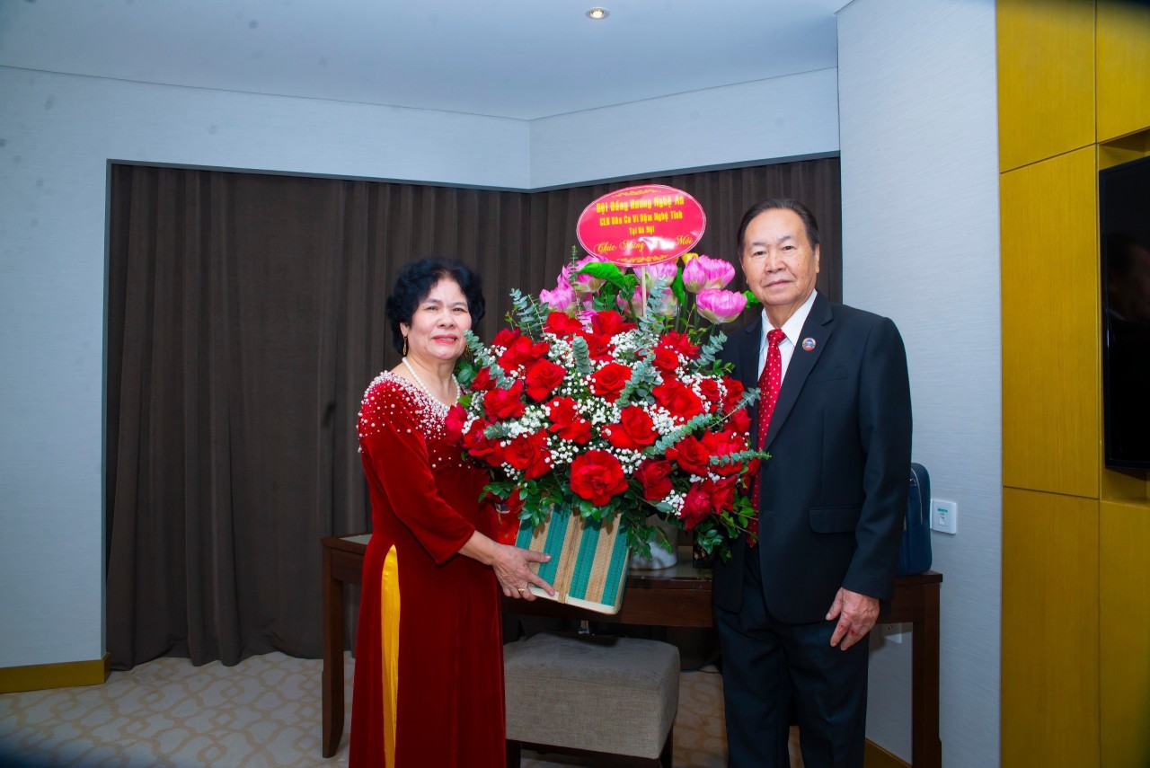 Phó Chủ tịch Quốc Lào Chaleun Yiapaoher: Dân ca Ví Giặm của Việt Nam rất hay và độc đáo