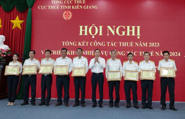 cuc thue kien giang trien khai dong bo cac giai phap quan ly thu gan voi ho tro doanh nghiep
