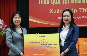 SHB mang Tết ấm đến với trẻ em nghèo vượt khó tỉnh Thái Bình