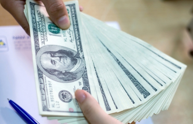 ty gia hom nay 201 dong usd ngan hang giam thi truong tu do vot tang