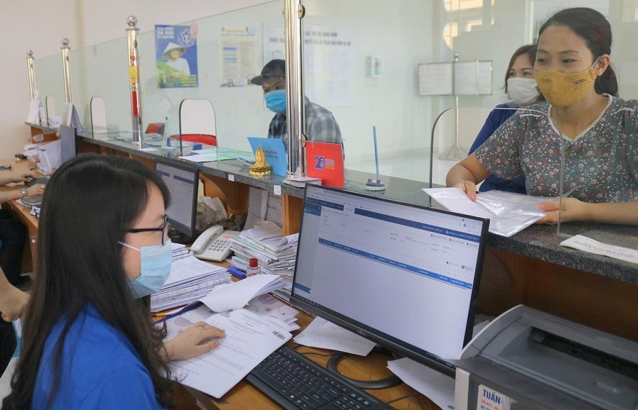 64% số người nhận các chế độ bảo hiểm xã hội qua tài khoản cá nhân