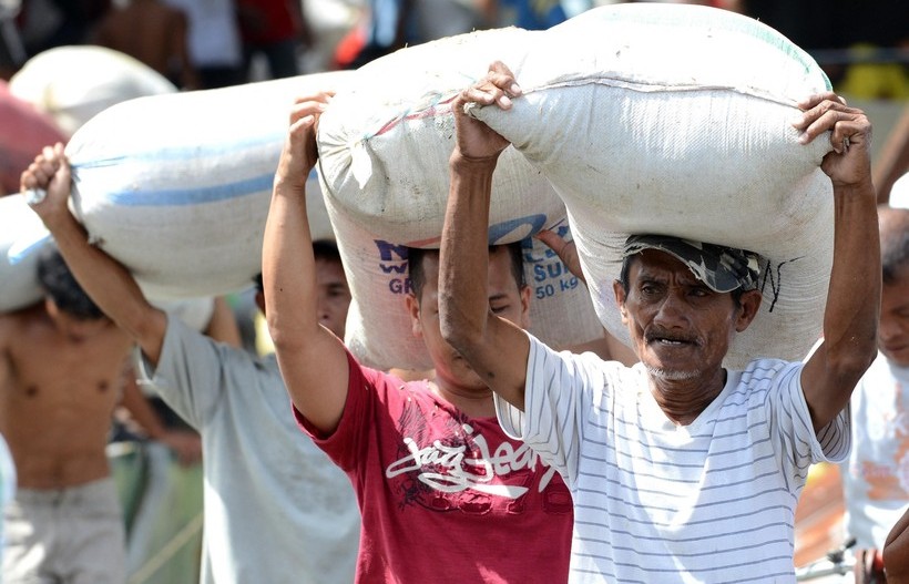 Philippines tiếp tục là nước nhập khẩu gạo hàng đầu thế giới