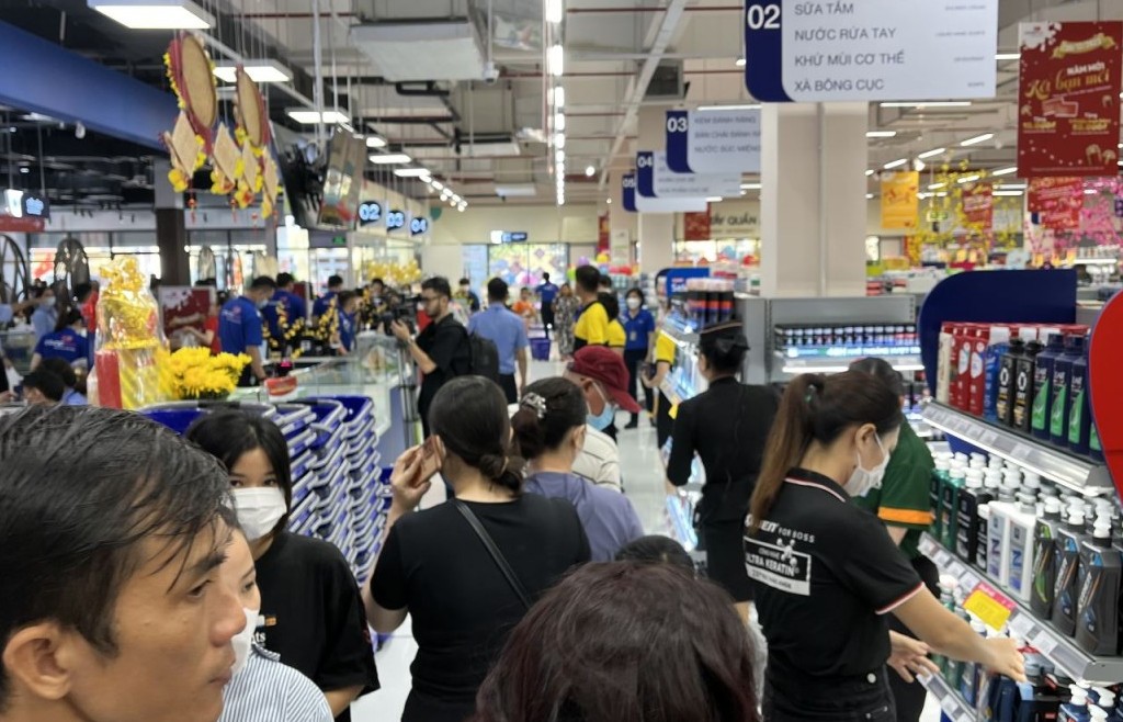 TP. Hồ Chí Minh: Tổng mức bán lẻ hàng hóa và doanh thu dịch vụ tiêu dùng tăng mạnh