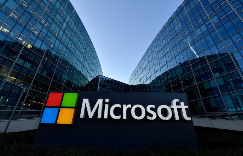 Microsoft lần đầu chạm ngưỡng 3.000 tỷ USD vốn hóa thị trường