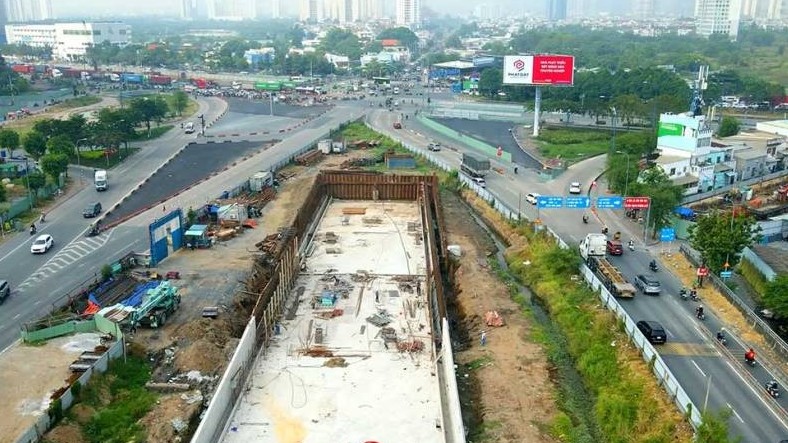 TP. Hồ Chí Minh: Sẽ duy trì thi công xuyên Tết các công trình giao thông trọng điểm