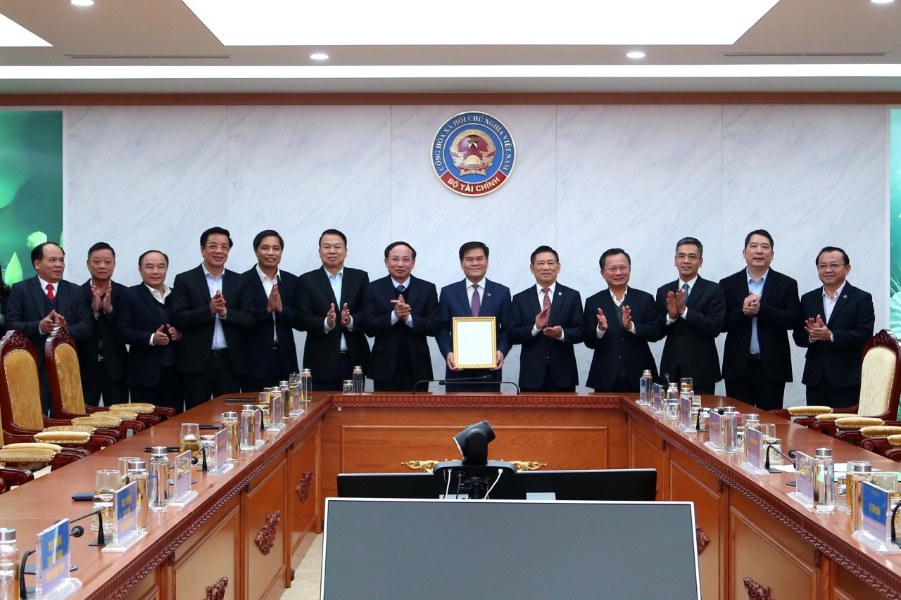 Trao quyết định điều động, bổ nhiệm ông Bùi Văn Khắng giữ chức Thứ trưởng Bộ Tài chính