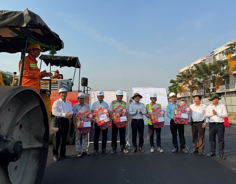 TP.Hồ Chí Minh: Nhiều hoạt động chăm lo Tết cho dân nặng nghĩa nhân văn