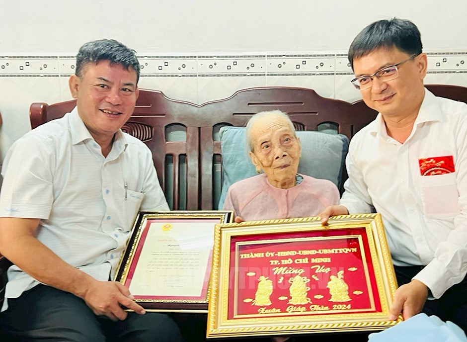 TP.Hồ Chí Minh: Nhiều hoạt động chăm lo Tết cho dân nặng nghĩa nhân văn