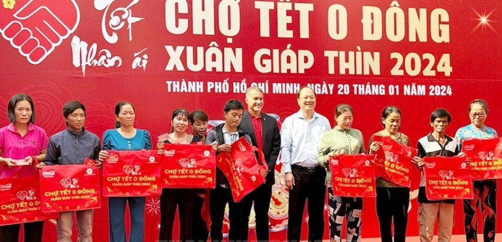 TP.Hồ Chí Minh: Nhiều hoạt động chăm lo Tết cho dân nặng nghĩa nhân văn