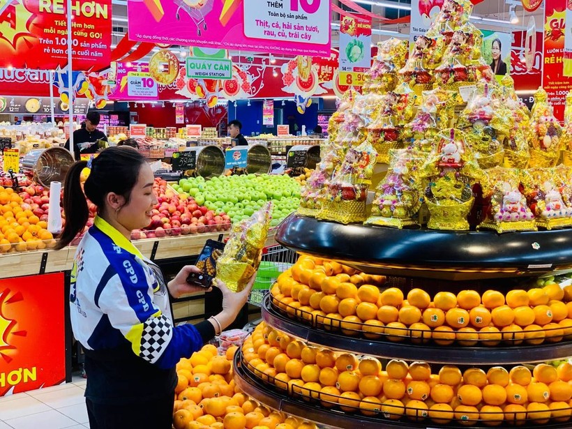 Hàng Việt Nam đa dạng mẫu mã, giá cả hấp dẫn người tiêu dùng dịp Tết Nguyên đán