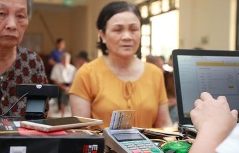 Hà Nội: Gần 90% đối tượng hưởng an sinh xã hội có tài khoản ngân hàng