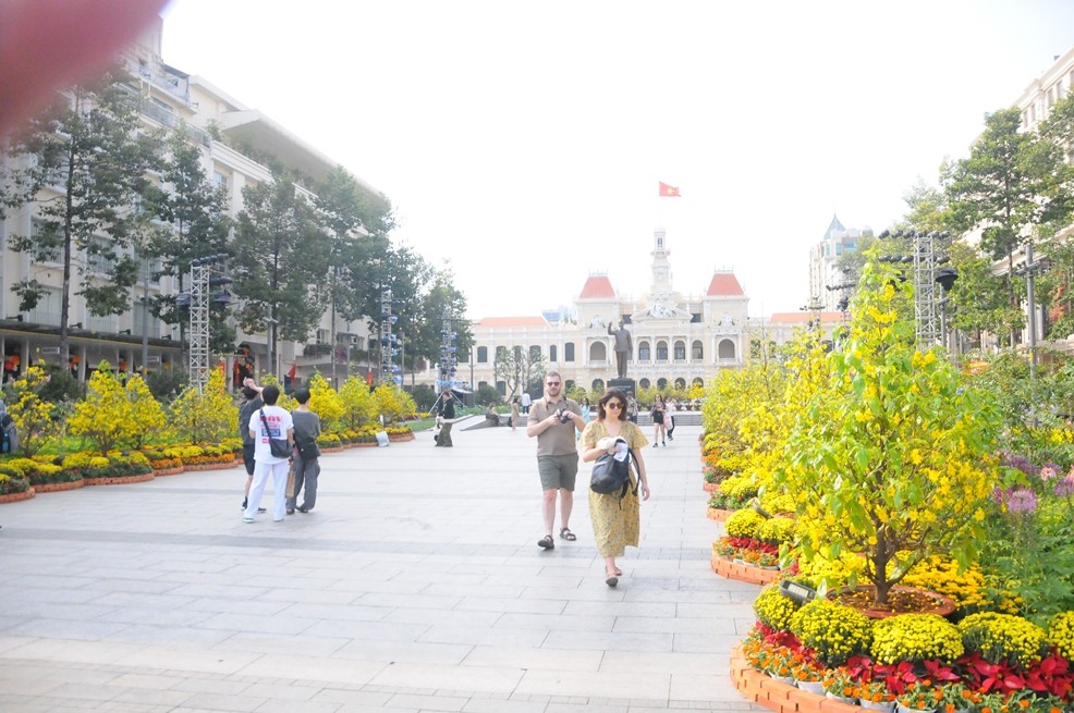 TP. Hồ Chí Minh: Rạo rực các điểm du Xuân, đón Tết Nguyên đán Giáp Thìn