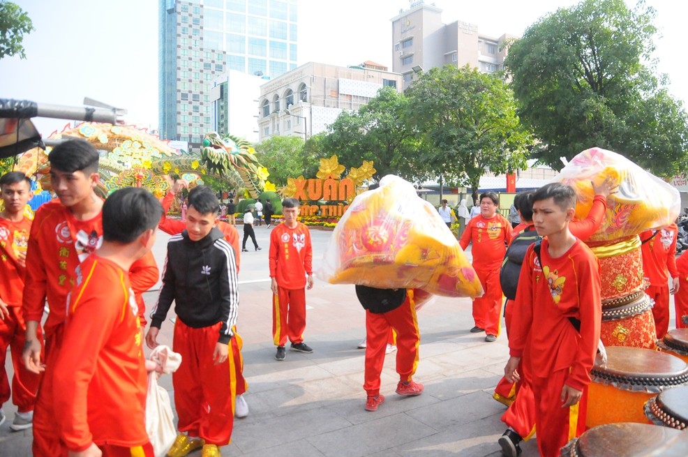 TP. Hồ Chí Minh: Rạo rực các điểm du Xuân, đón Tết Nguyên đán Giáp Thìn