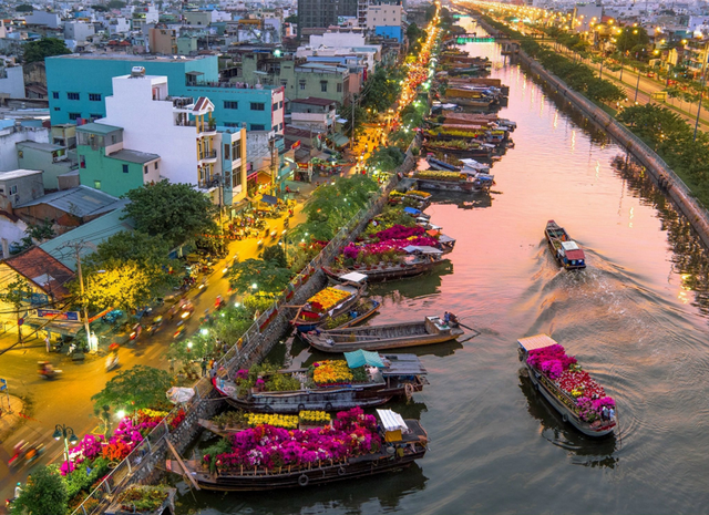 TP. Hồ Chí Minh: Rạo rực các điểm du Xuân, đón Tết Nguyên đán Giáp Thìn