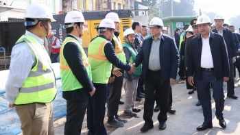 Thủ tướng kiểm tra hiện trường, thúc đẩy tiến độ dự án đường sắt Nhổn - ga Hà Nội
