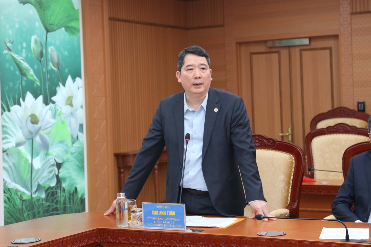 Đảng ủy Bộ Tài chính công bố các quyết định về công tác cán bộ