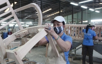 Xuất nhập khẩu tăng mạnh, đạt hơn 64 tỷ USD trong tháng đầu năm
