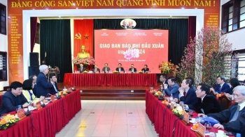 Tiếp tục xây dựng nền báo chí chuyên nghiệp, nhân văn, hiện đại trong tình hình mới