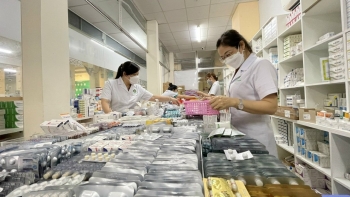 Năm 2024, liệu có thiếu thuốc, vật tư y tế?