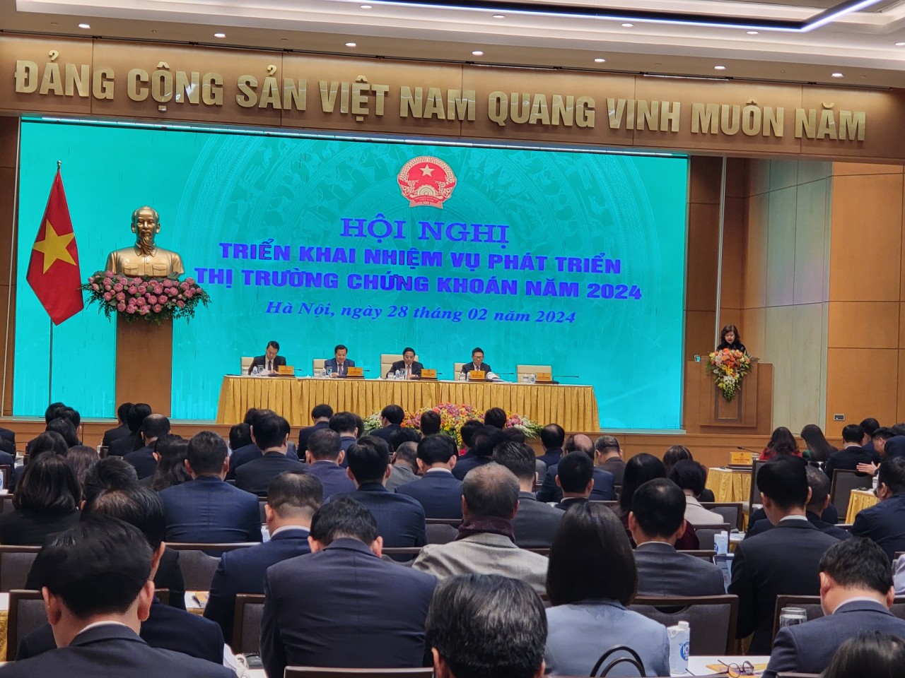 Thủ tướng Phạm Minh Chính tham dự Hội nghị Triển khai nhiệm vụ phát triển thị trường chứng khoán năm 2024