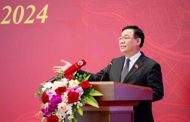 Không để phát sinh “giấy phép con” trái quy định trong hướng dẫn luật