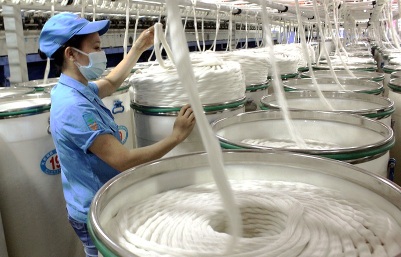 Xuất khẩu xơ sợi dệt sang Trung Quốc tăng 60% mang về hơn 329 triệu USD