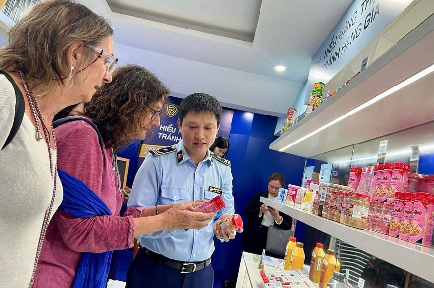 Thăm quan miễn phí Phòng trưng bày "Nhận diện hàng thật - hàng giả Made in Japan"