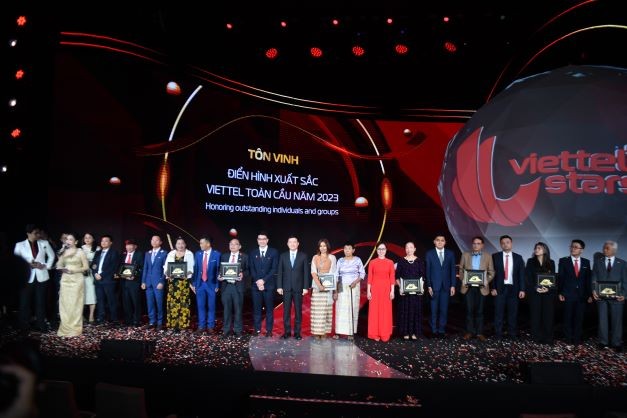 Viettel tôn vinh các tập thể, cá nhân xuất sắc nhất toàn cầu - Viettel’s Stars  2023