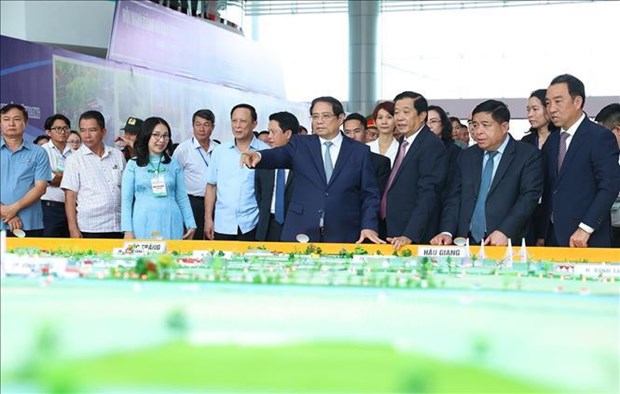 Vinh Long needs to fully tap potential to become modern, ecological province: PM hinh anh 2