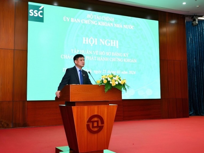 Tăng cường tính công khai minh bạch đối với các tổ chức phát hành chứng khoán