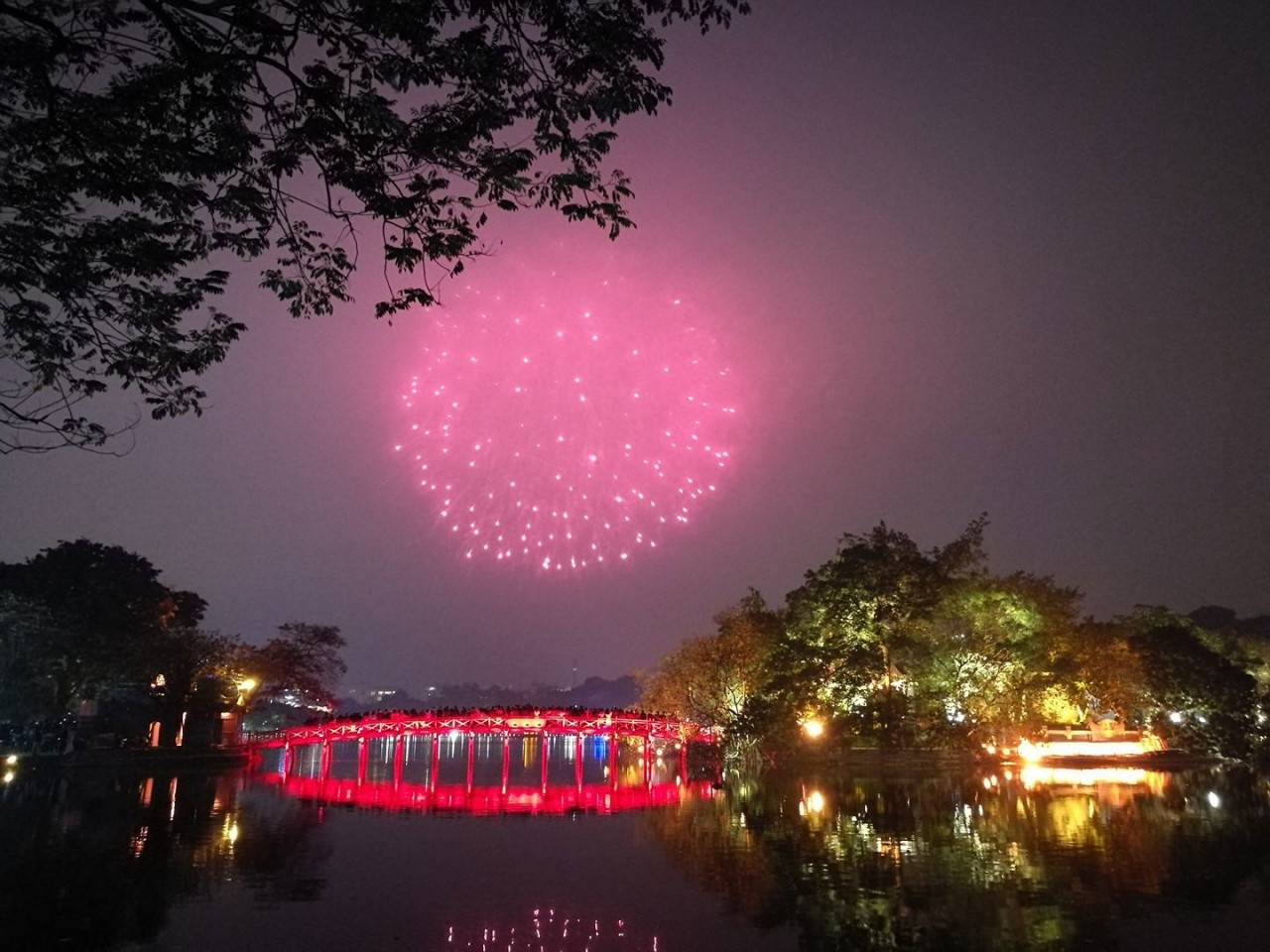 Hà Nội sẽ bắn pháo hoa chào mừng 70 năm Ngày giải phóng Thủ đô