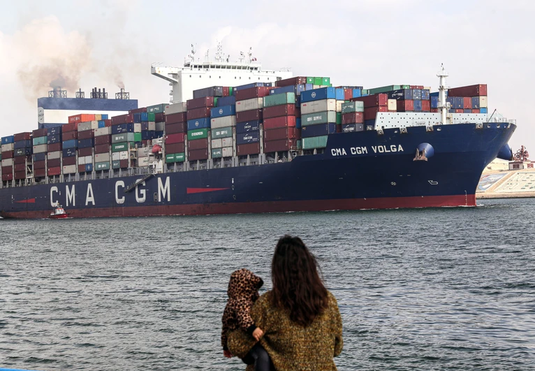 Căng thẳng ở Biển Đỏ khiến doanh thu của Kênh đào Suez giảm hơn 50%