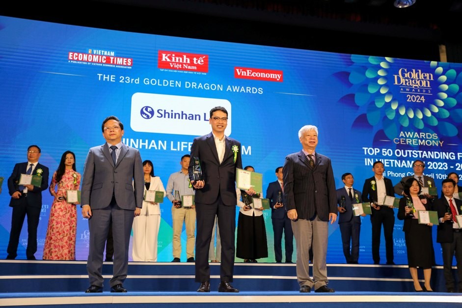 Shinhan Life Việt Nam nhận giải thưởng Rồng Vàng 2024