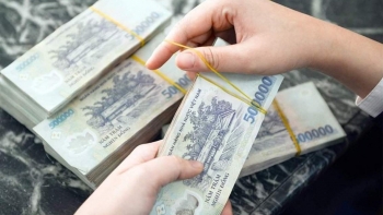 Nhìn vào số seri sẽ biết được năm sản xuất của tờ tiền