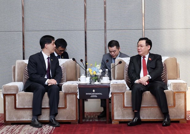 NA Chairman receives leaders of Chinese corporations hinh anh 3