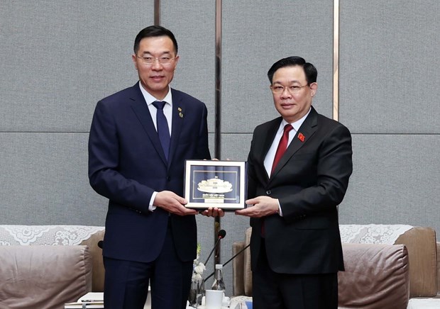 NA Chairman receives leaders of Chinese corporations hinh anh 4