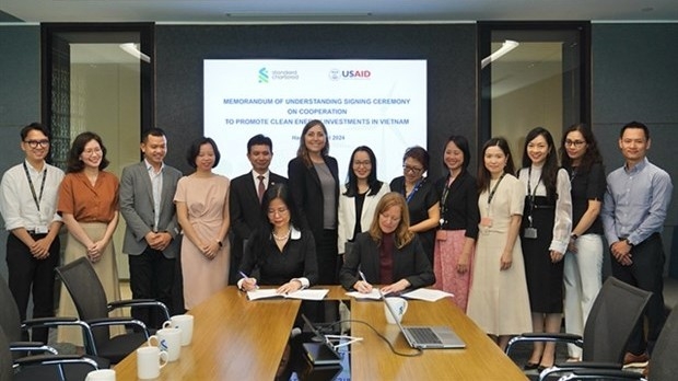 standard chartered us promote clean energy investments in vietnam