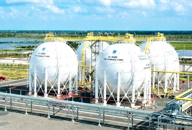 Chuyển ngang giá khí sang giá điện cho các dự án sử dụng LNG nhập khẩu