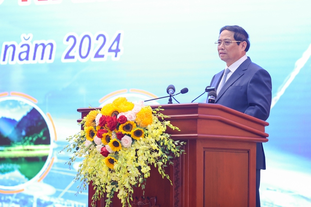 Thủ tướng chỉ đạo những nhiệm vụ chiến lược, quan trọng để Lạng Sơn phát triển nhanh, bền vững- Ảnh 5.
