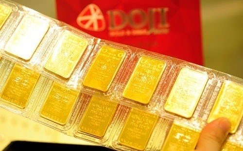 Auction for gold bullion to continue on April 25 hinh anh 1
