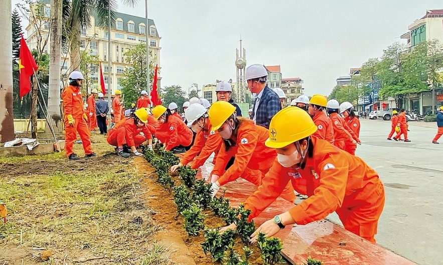 Công ty Nhiệt điện Uông Bí: Sản xuất gắn với đảm bảo  môi trường an toàn, bền vững