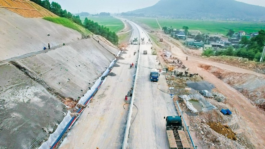 Thông tuyến cao tốc đường về quê Bác