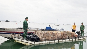 Quảng Ninh phát hiện tàu gỗ vận chuyển hơn 29.000 quả trứng nhập lậu